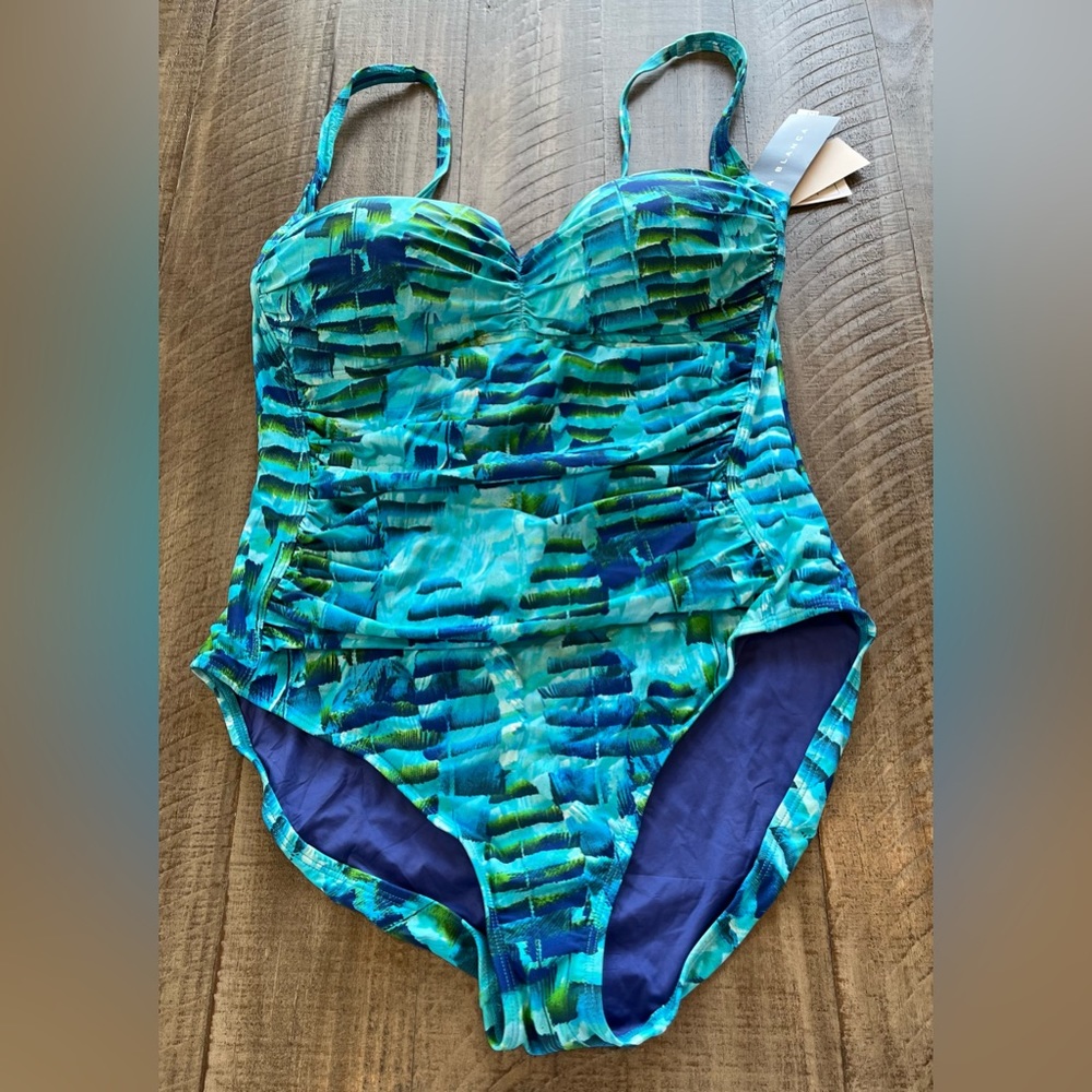 La Blanca swimsuit size 16
